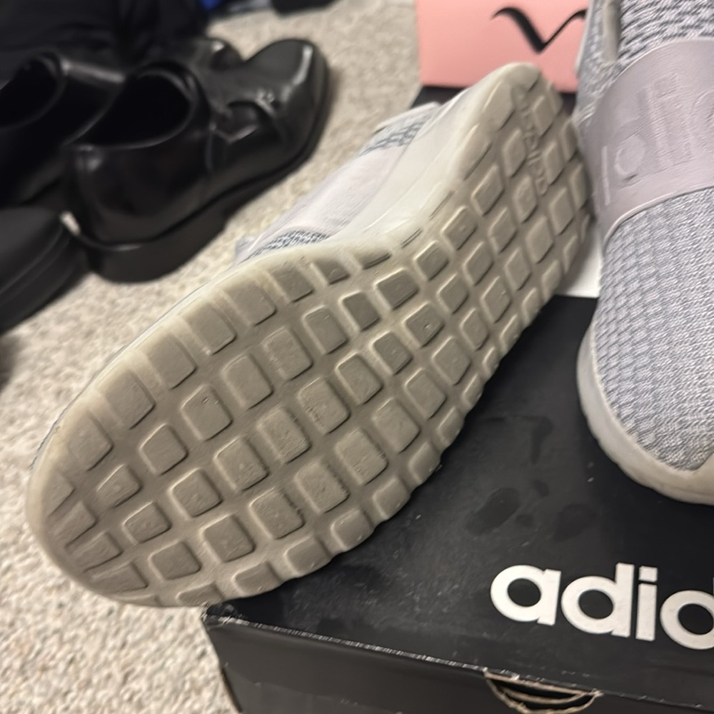 Shoes - Picture 3 of 4